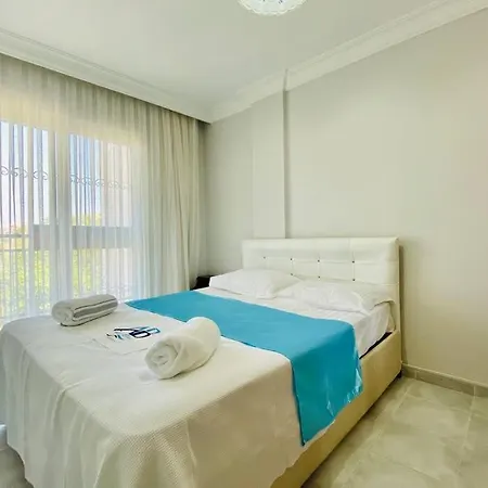 Kusadasi'nda Harika Nida 8 فيلة