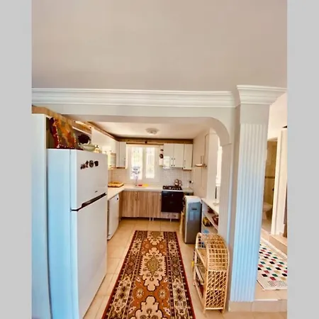 Kusadasi'nda Harika Nida 8 *